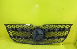 Решетка радиатора для Mercedes-Benz GLK class 2016 года на фотографиях