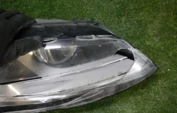 Фара правая для Volkswagen Jetta 2015 года на фотографиях
