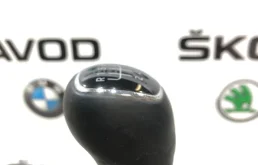 Ручка МКПП для Skoda Octavia 2014 года на фотографиях