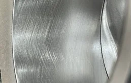 Двигатель без навесного для Porsche Macan 2023 года на фотографиях