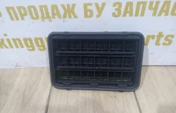 Решетка вентиляционная левая для BMW 5er 2000 года на фотографиях