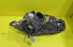 Фара правая для Lexus RX 2010 года на фотографиях