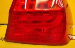 Фонарь правый для BMW 3er 2010 года на фотографиях
