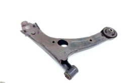Рычаг передний левый нижний для Toyota Avensis на фотографиях