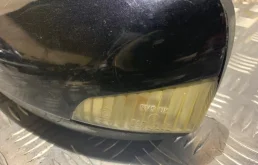 Стекла и зеркала для Volvo S40 2002 года на фотографиях