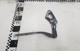 Крепление петли капота для Volkswagen Tiguan на фотографиях