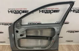Дверь передняя правая для Mercedes-Benz S class 2010 года на фотографиях