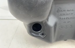 Бачок стеклоомывателя передний для Mercedes-Benz C class 2014 года на фотографиях