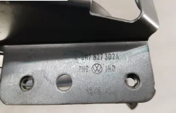 Петля багажника правая для Volkswagen Polo 2016 года на фотографиях