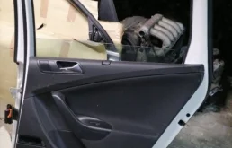 Дверь задняя правая для Volkswagen Passat 2007 года на фотографиях