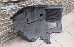 Подкрылок передний правый для BMW 5er 2018 года на фотографиях