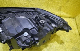 Фара правая для BMW 5er 2023 года на фотографиях