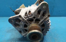 Генератор для Nissan X-Trail 2018 года на фотографиях