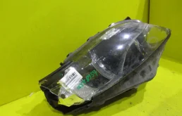 Фара правая для Lexus RX 2010 года на фотографиях