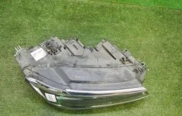 Фара правая для Volkswagen Tiguan 2016 года на фотографиях