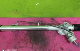 Рулевая рейка для Volkswagen Passat 2002 года на фотографиях