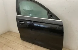 Дверь передняя правая для Audi A6 2012 года на фотографиях