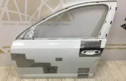 Стекла и зеркала для Skoda Octavia 2018 года на фотографиях