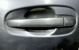 Дверь передняя левая для Toyota Avensis 2018 года на фотографиях