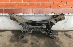 Задняя балка для Nissan Murano 2015 года на фотографиях