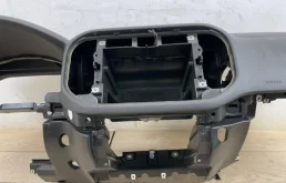 Торпедо (в сборе) для Volkswagen Tiguan 2016 года на фотографиях