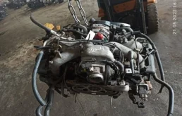 Двигатель без навесного для Subaru Legacy 2015 года на фотографиях