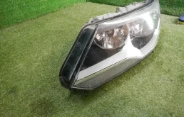 Фары для Volkswagen Tiguan 2010 года на фотографиях