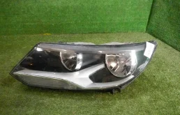 Фары для Volkswagen Tiguan 2010 года на фотографиях