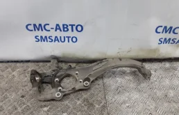 Кулак поворотный правый для Audi A6 2011 года на фотографиях