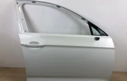 Дверь передняя правая для Volkswagen Passat 2018 года на фотографиях