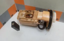 Топливный насос для Skoda Octavia 2008 года на фотографиях