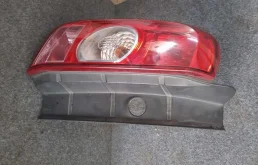 Фонарь левый для Renault Duster 2014 года на фотографиях