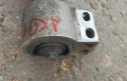 Рычаг передний левый нижний для Opel Astra 2011 года на фотографиях