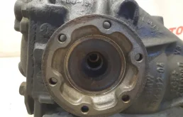 Редуктор заднего моста для BMW 3er 2009 года на фотографиях