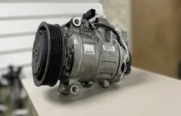 Компрессор кондиционера для Audi A6 2011 года на фотографиях