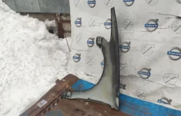 Крылья для Volvo S40 2012 года на фотографиях