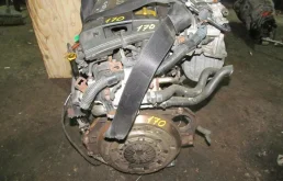 Двигатель без навесного для Opel Astra 2004 года на фотографиях