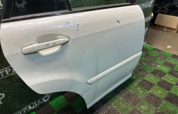 Дверь задняя правая для Lexus RX 2005 года на фотографиях