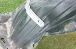 Подкрылок передний левый для Mazda CX 5 2016 года на фотографиях