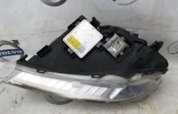 Фара правая для Volvo S80 2014 года на фотографиях