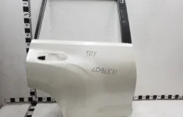 Дверь задняя правая для Toyota Land Cruiser 2011 года на фотографиях