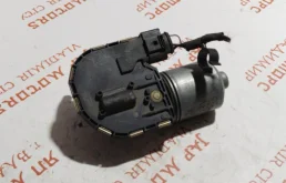 Мотор стеклоочистителя для Volkswagen Tiguan 2016 года на фотографиях