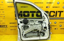 Дверь передняя правая для Mercedes-Benz M class 2001 года на фотографиях