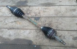 Привод передний левый для Toyota Corolla 2006 года на фотографиях