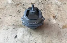 Опора двигателя задняя правая нижняя для BMW X5 на фотографиях