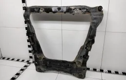 Задний подрамник для Nissan X-Trail 2010 года на фотографиях