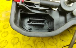 Замок передней левой двери для BMW 5er 2008 года на фотографиях