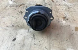 Опора двигателя задняя правая нижняя для BMW X5 на фотографиях