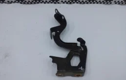 Петля капота правая для Toyota RAV4 на фотографиях