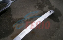 Усилитель переднего бампера для Mercedes-Benz S class 2015 года на фотографиях